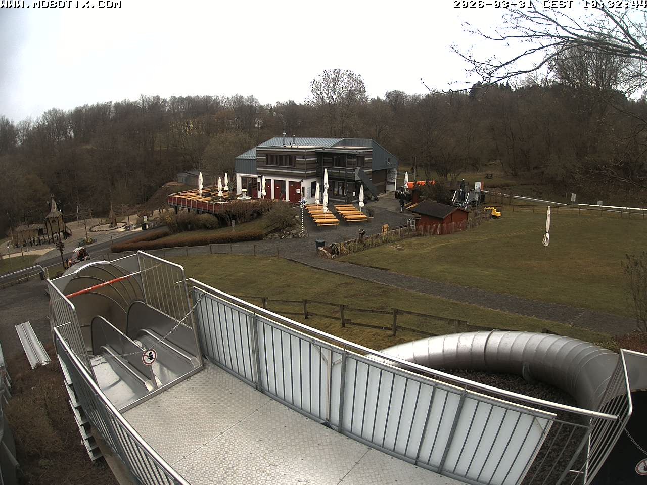 Archiv Foto Webcam Sommerrodelbahn und Freizeitzentrum Peterberg