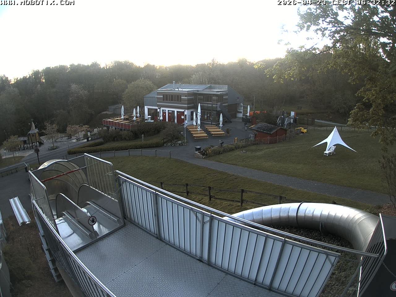 Archiv Foto Webcam Sommerrodelbahn und Freizeitzentrum Peterberg