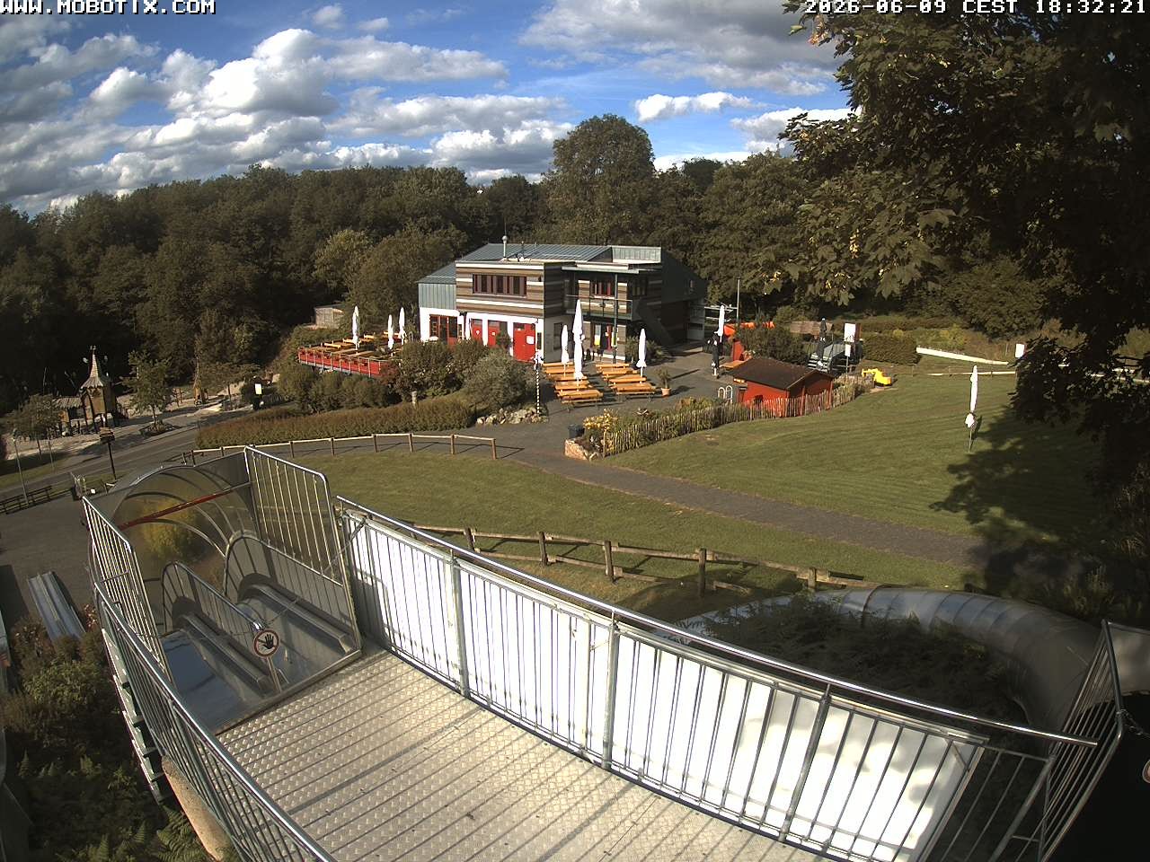 Archiv Foto Webcam Sommerrodelbahn und Freizeitzentrum Peterberg
