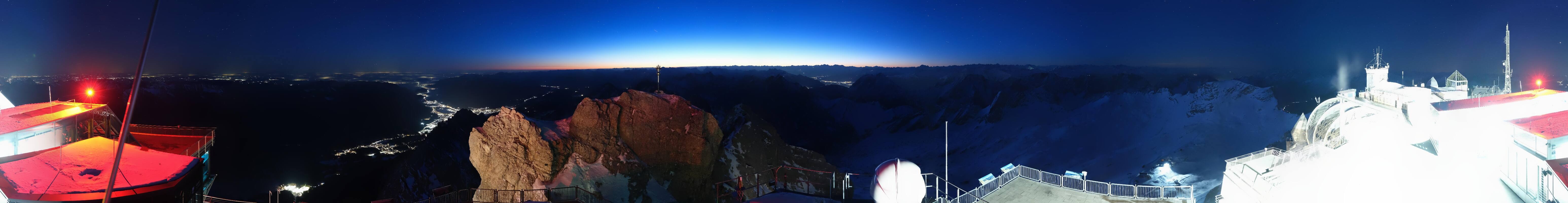 Archiv Foto Webcam Zugspitze: Panoramablick vom Gipfel