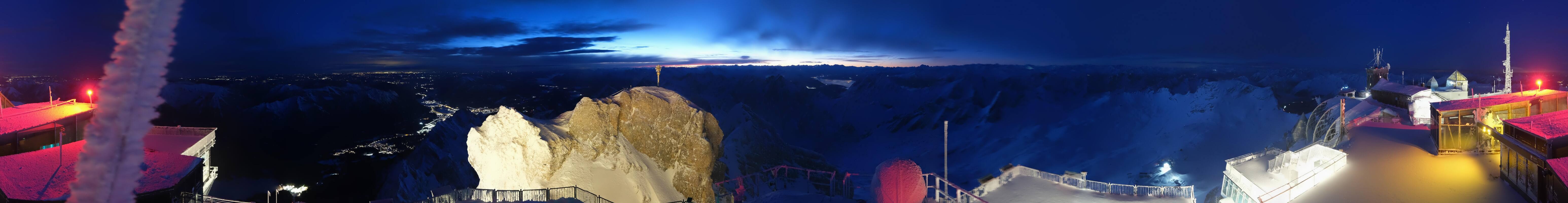 Archiv Foto Webcam Zugspitze: Panoramablick vom Gipfel