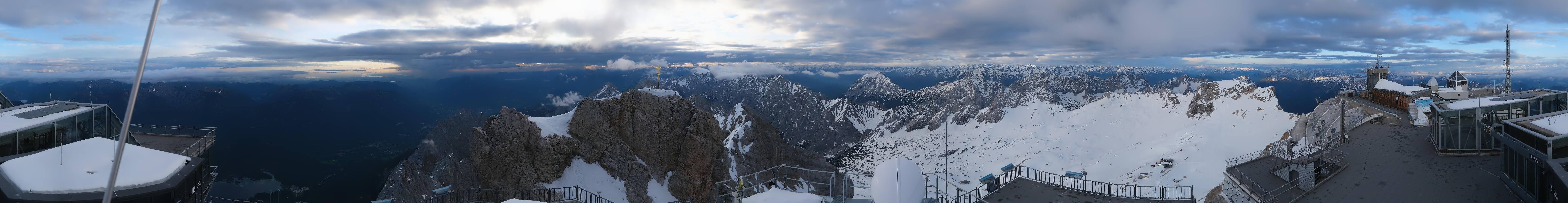 Archived image Webcam Panoramic View Zugspitze