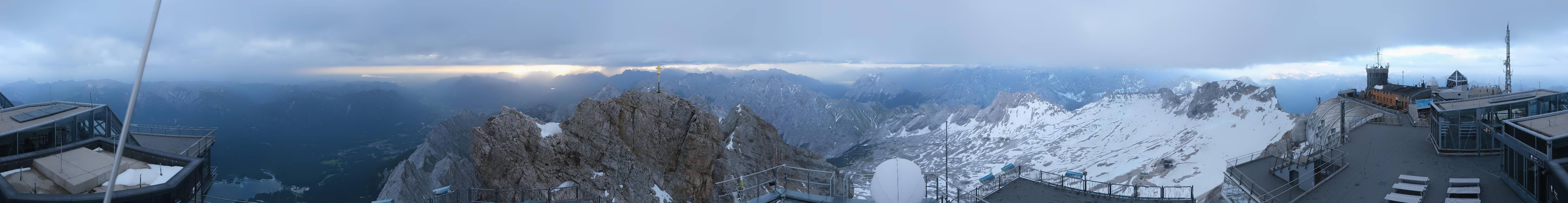 Archiv Foto Webcam Zugspitze: Panoramablick vom Gipfel