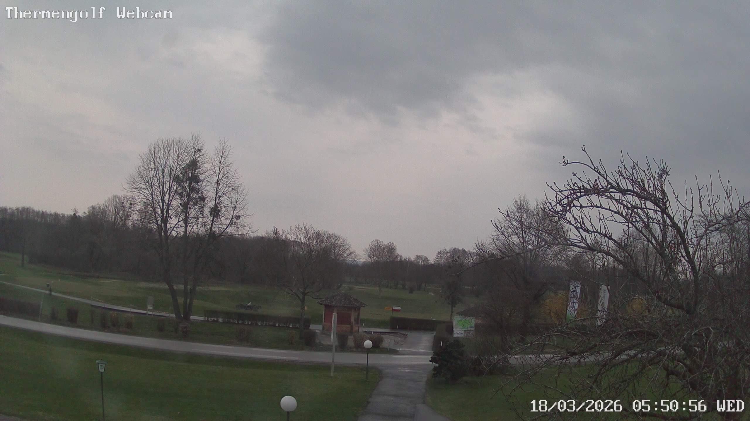 Archived image Webcam Loipersdorf: View Golf Course