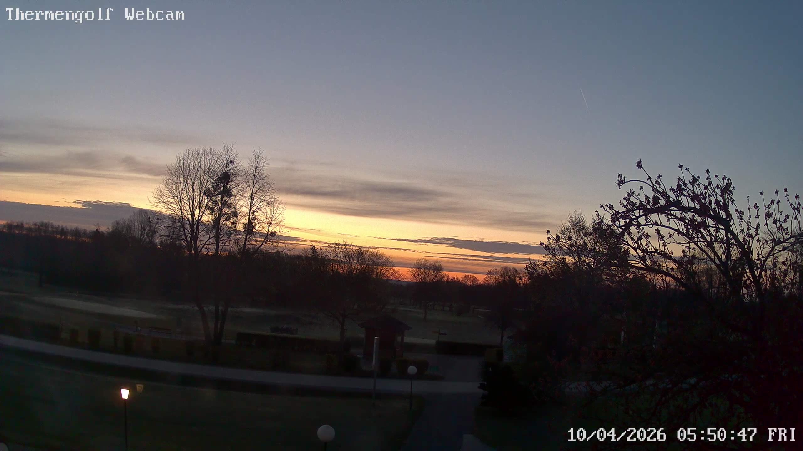 Archived image Webcam Loipersdorf: View Golf Course