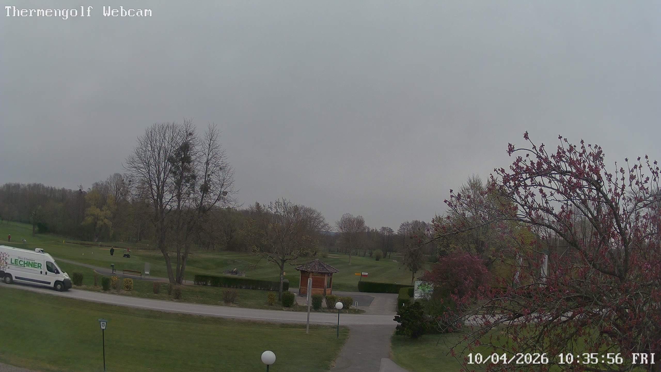 Archived image Webcam Loipersdorf: View Golf Course