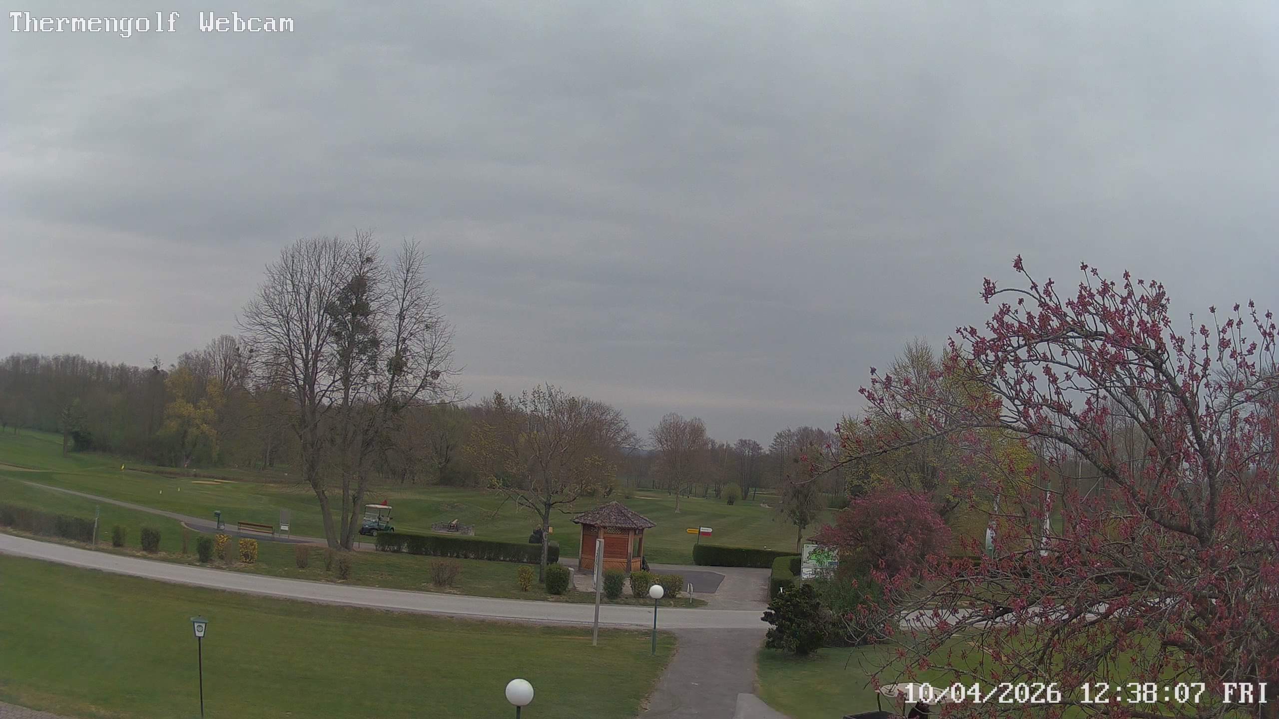 Archived image Webcam Loipersdorf: View Golf Course