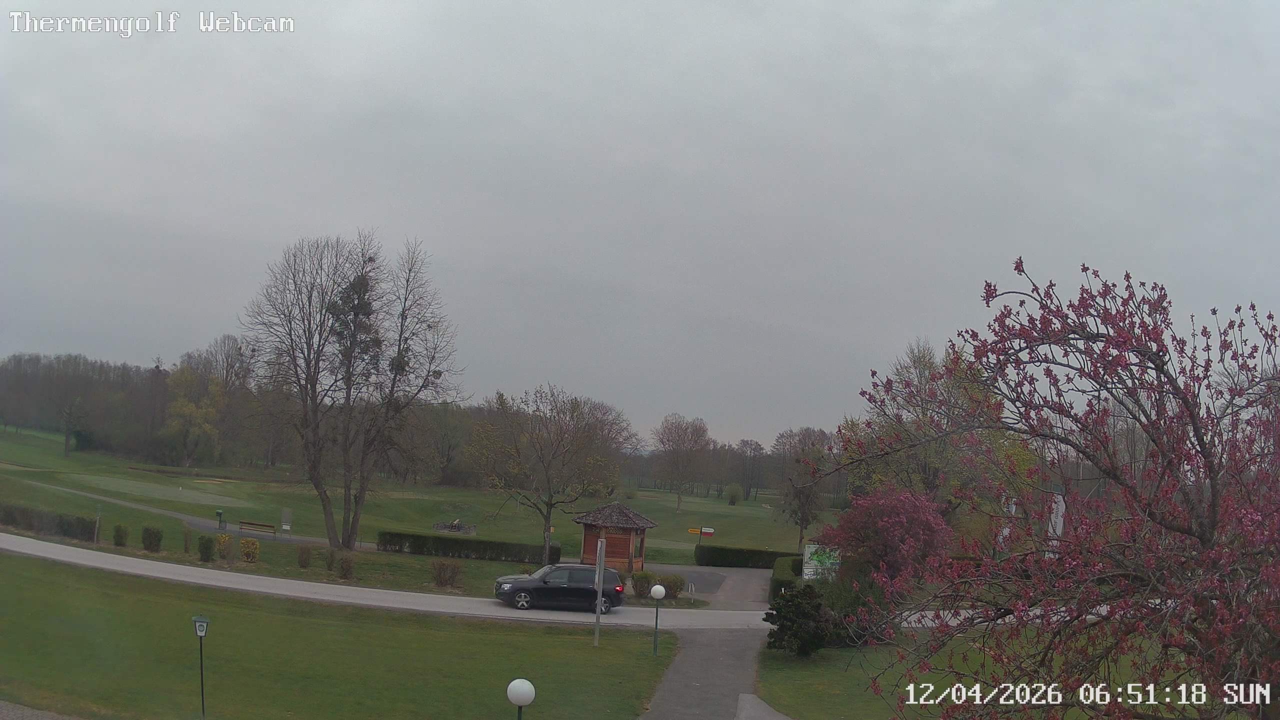 Archived image Webcam Loipersdorf: View Golf Course
