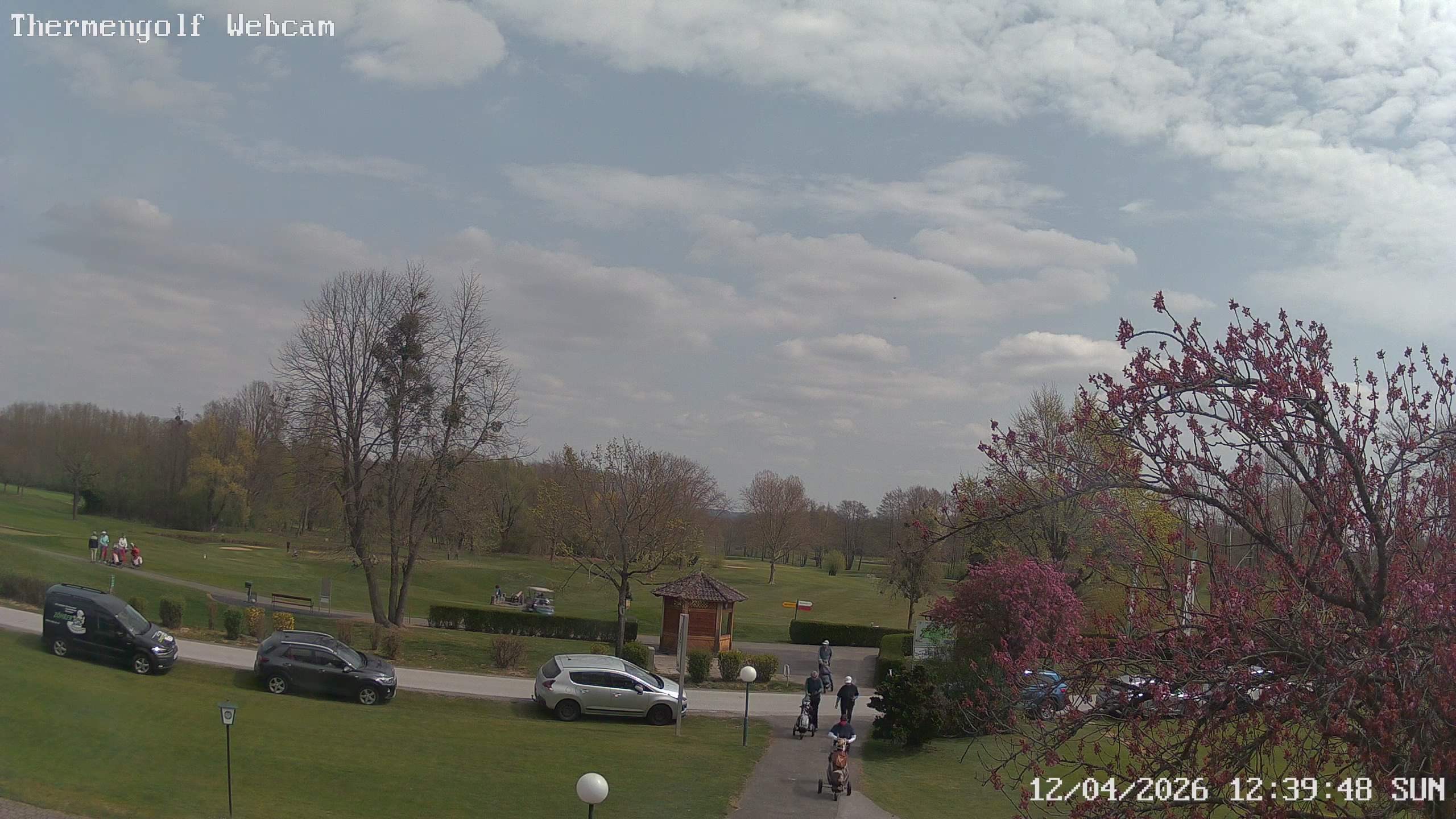 Archived image Webcam Loipersdorf: View Golf Course