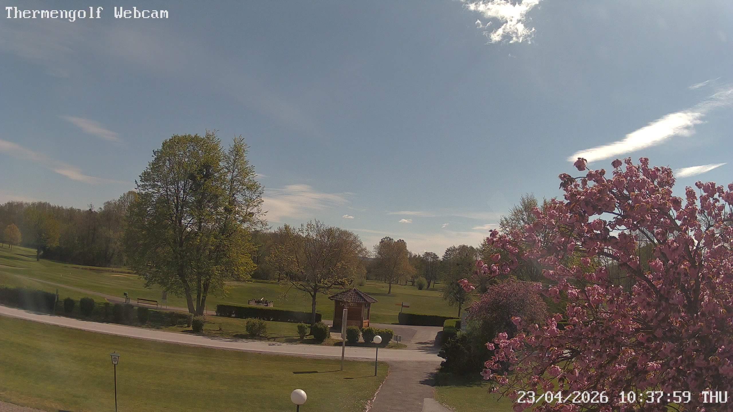 Archived image Webcam Loipersdorf: View Golf Course