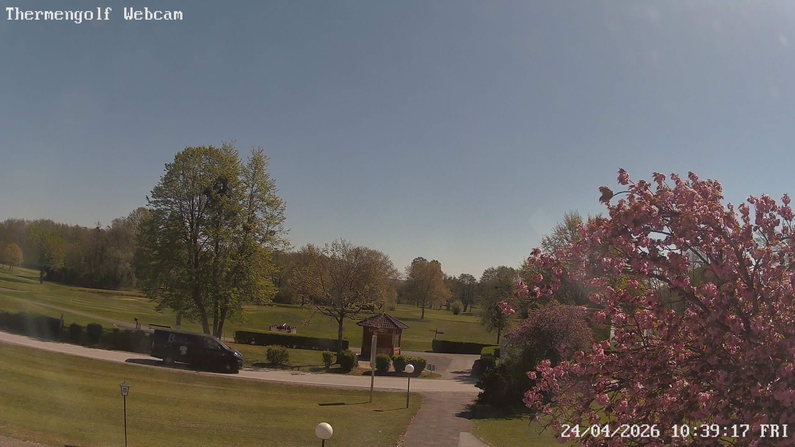 Archived image Webcam Loipersdorf: View Golf Course