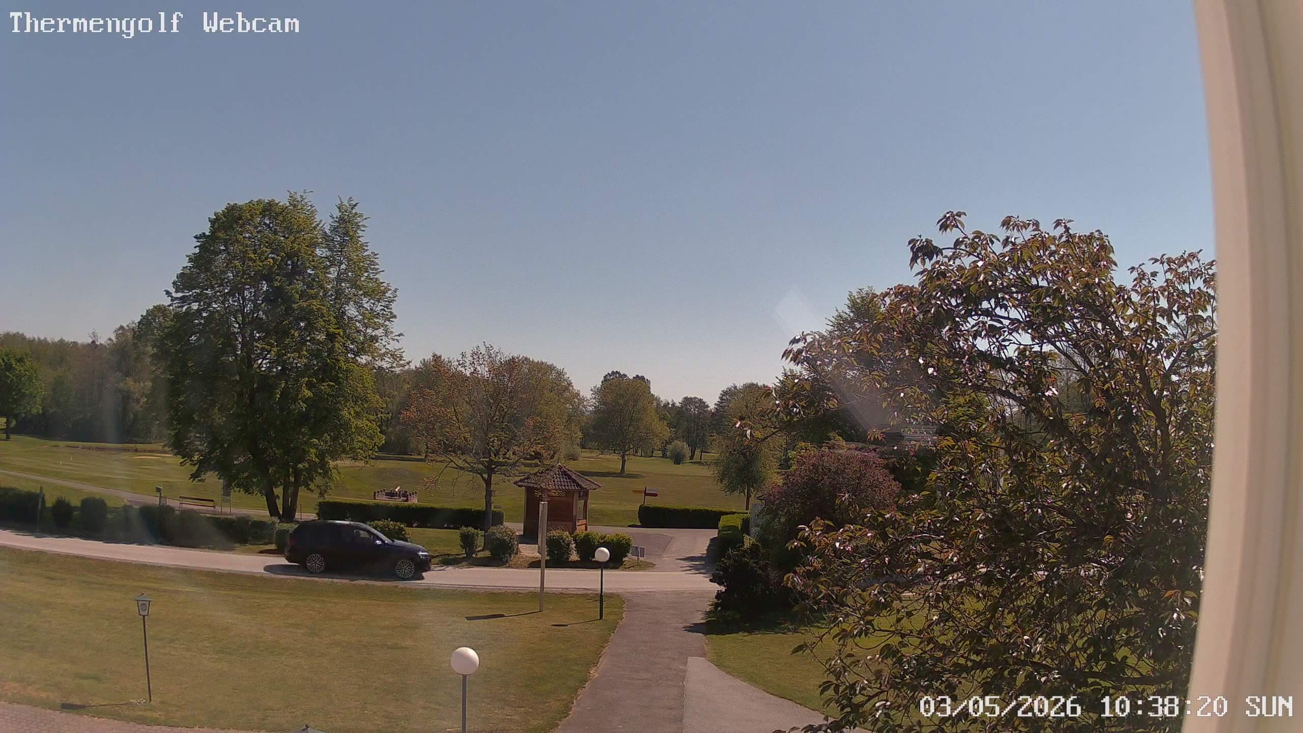 Archived image Webcam Loipersdorf: View Golf Course