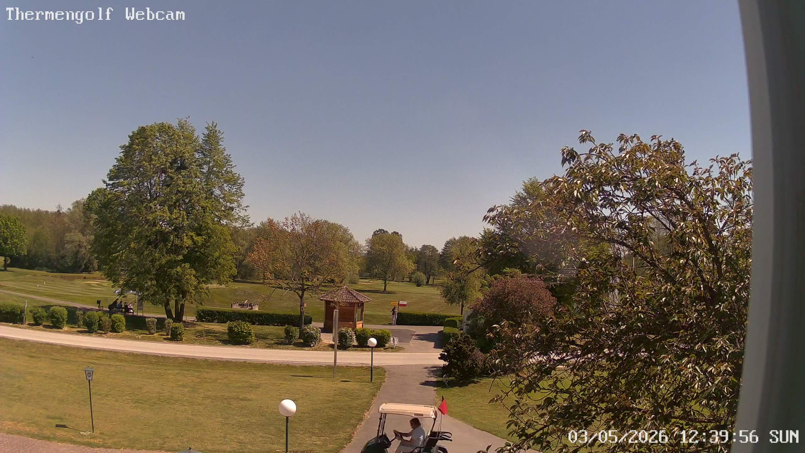 Archived image Webcam Loipersdorf: View Golf Course