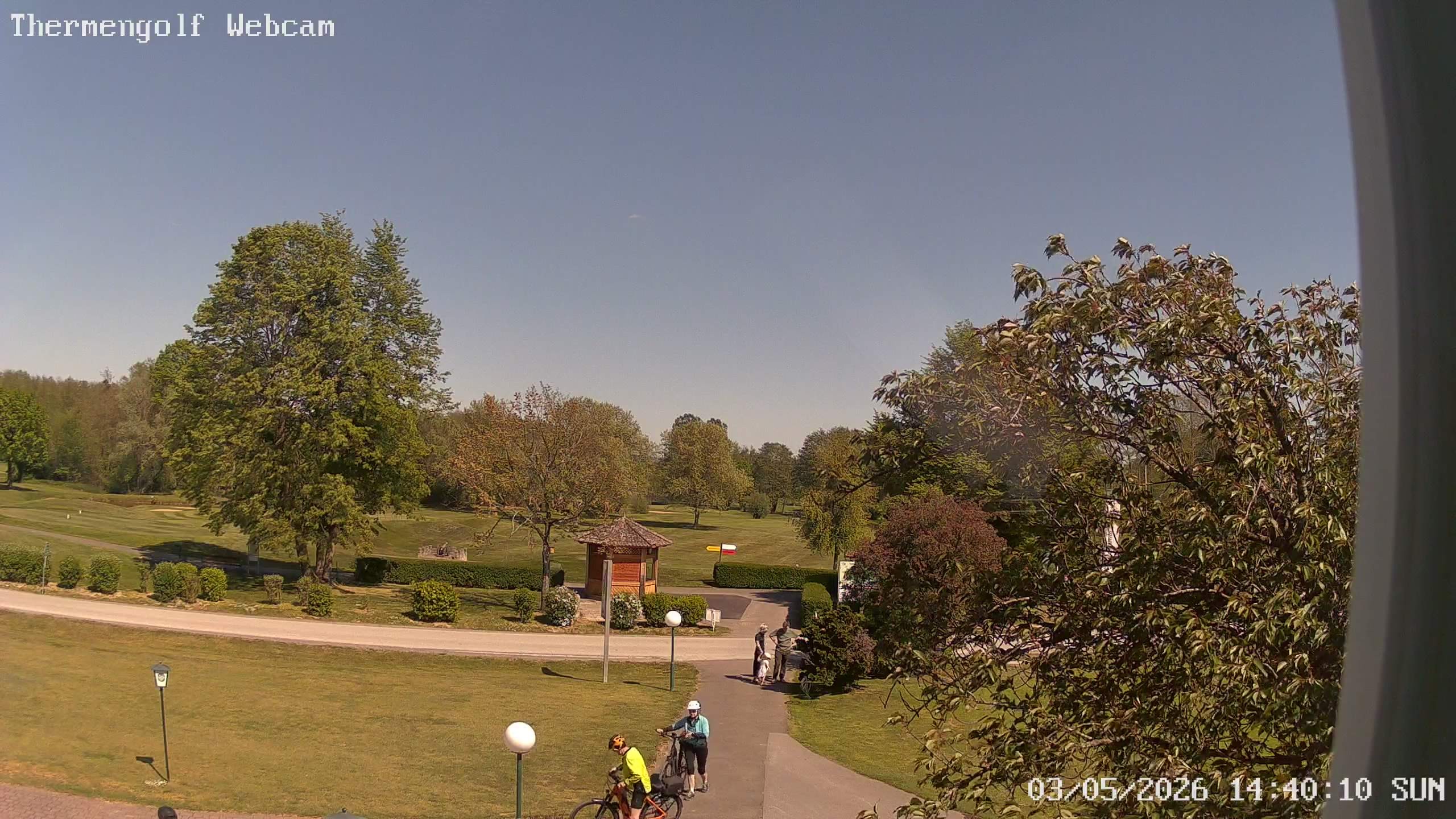 Archived image Webcam Loipersdorf: View Golf Course