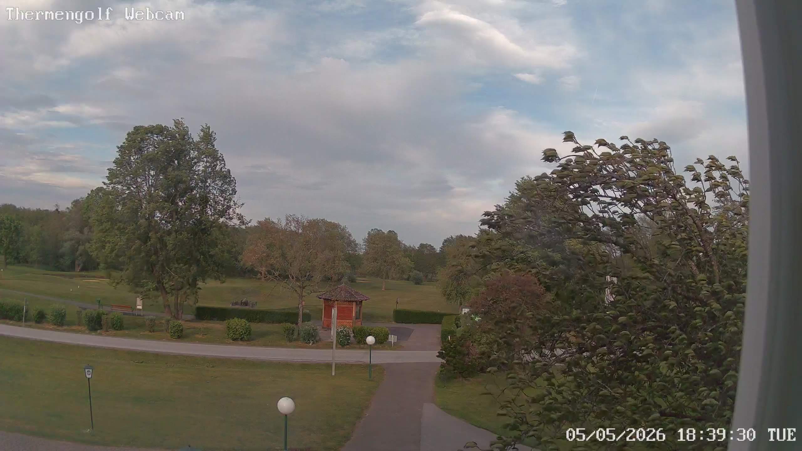 Archived image Webcam Loipersdorf: View Golf Course