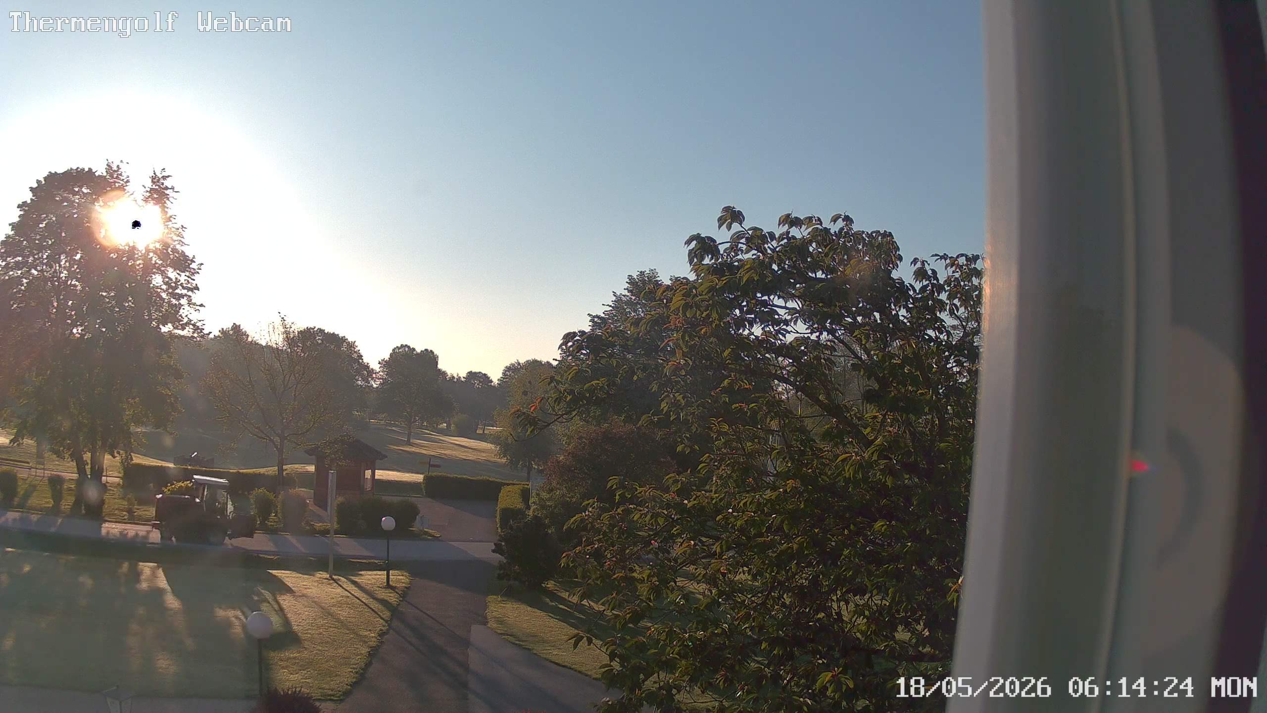 Archived image Webcam Loipersdorf: View Golf Course