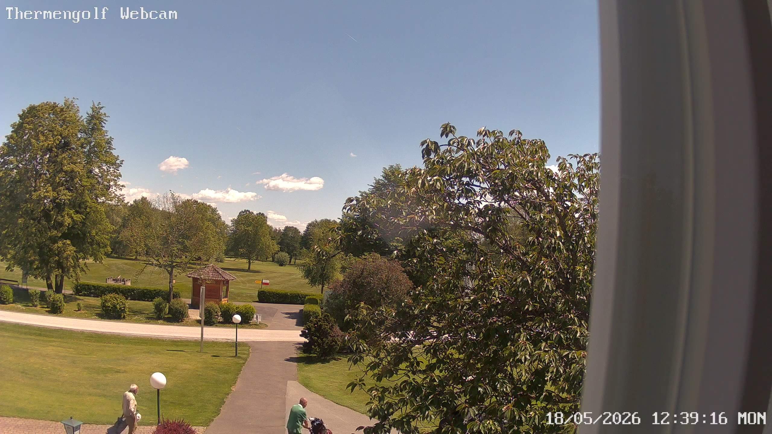 Archived image Webcam Loipersdorf: View Golf Course