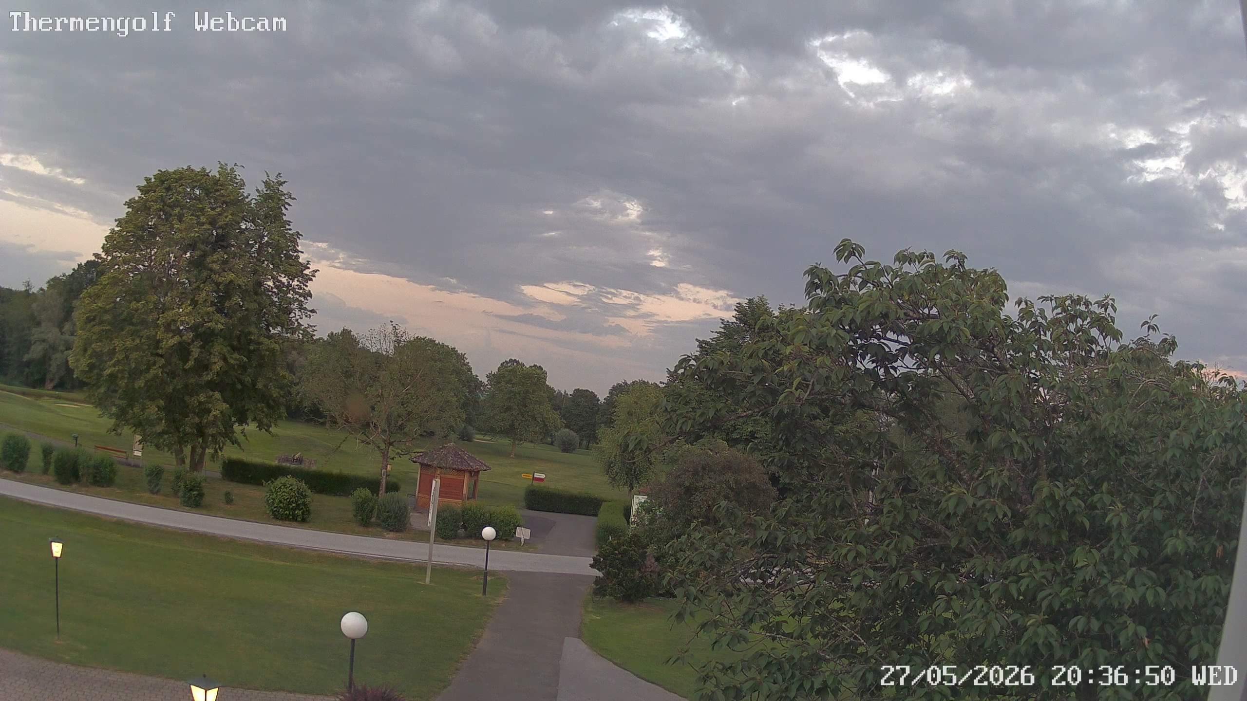 Archived image Webcam Loipersdorf: View Golf Course