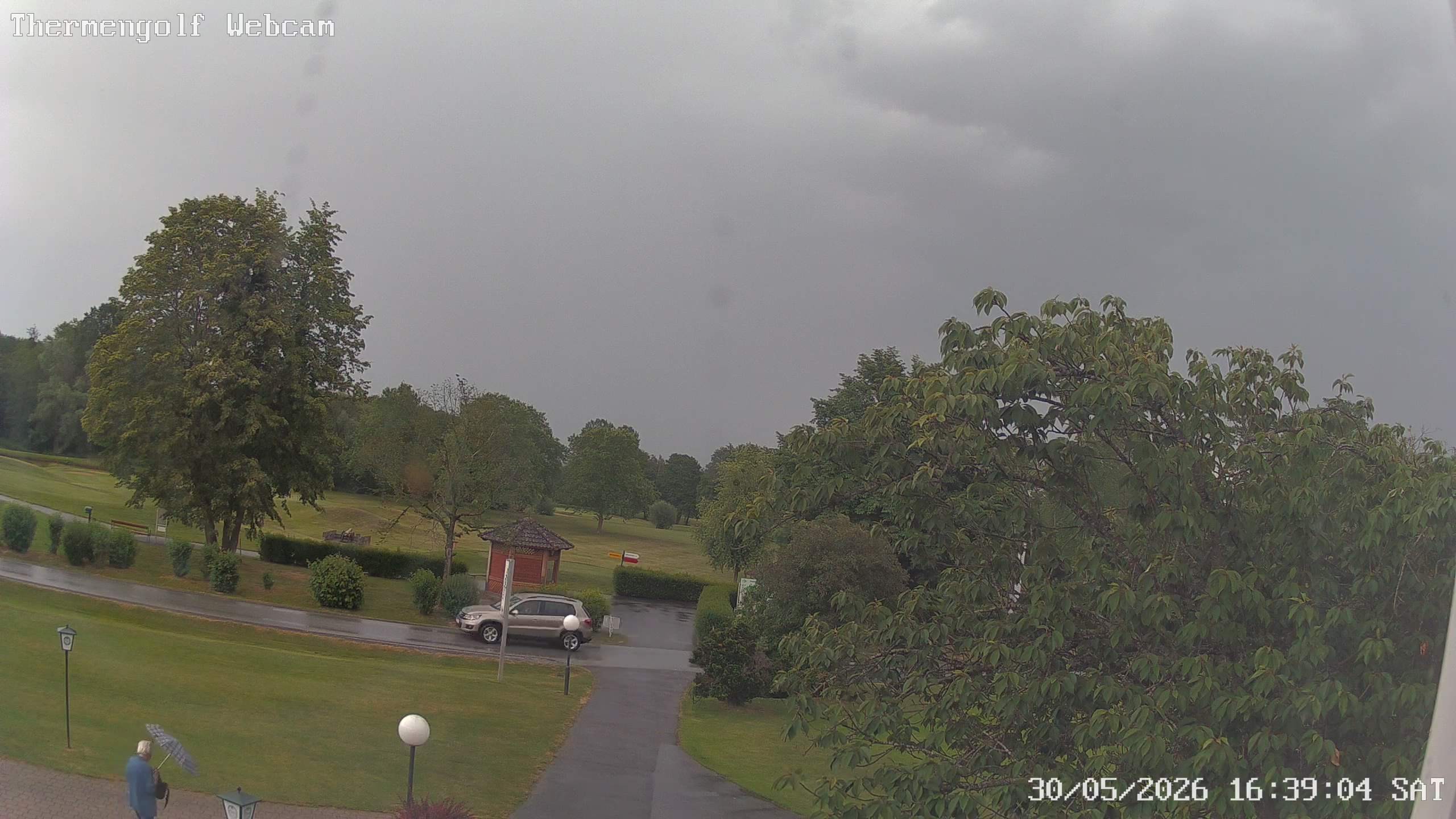 Archived image Webcam Loipersdorf: View Golf Course