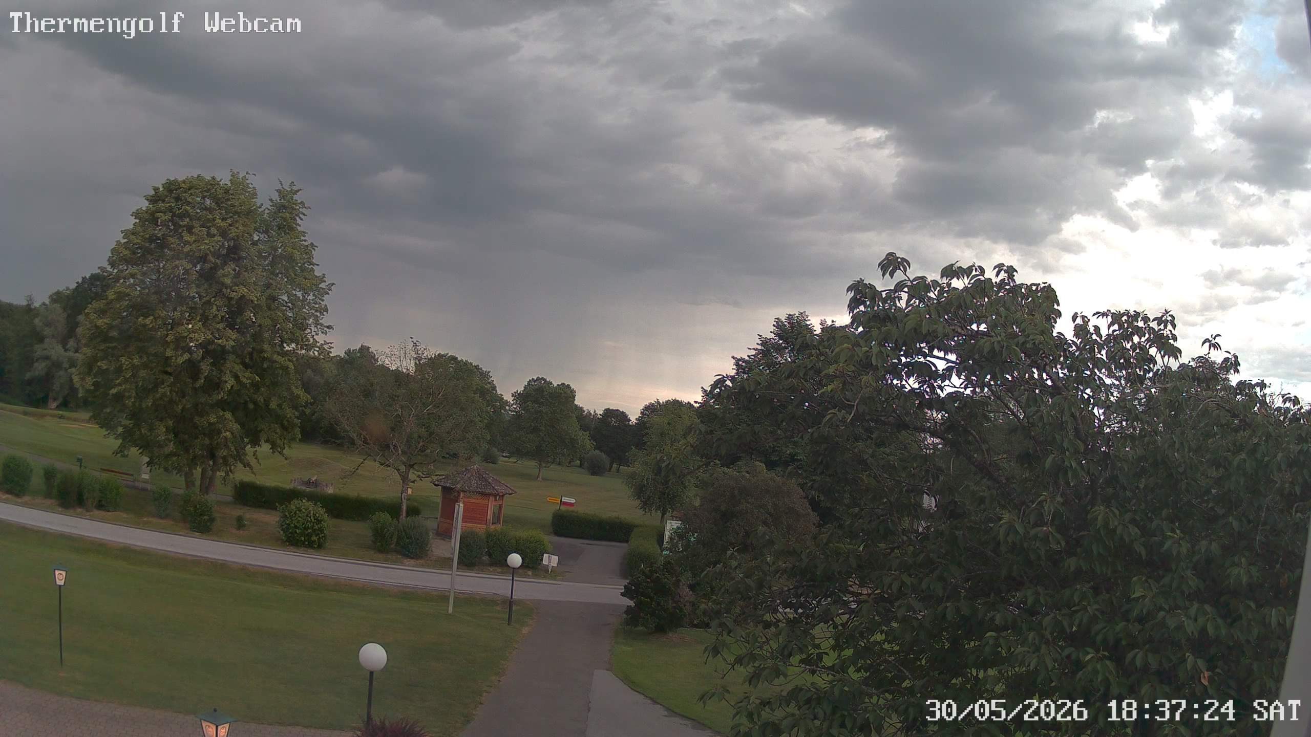 Archived image Webcam Loipersdorf: View Golf Course