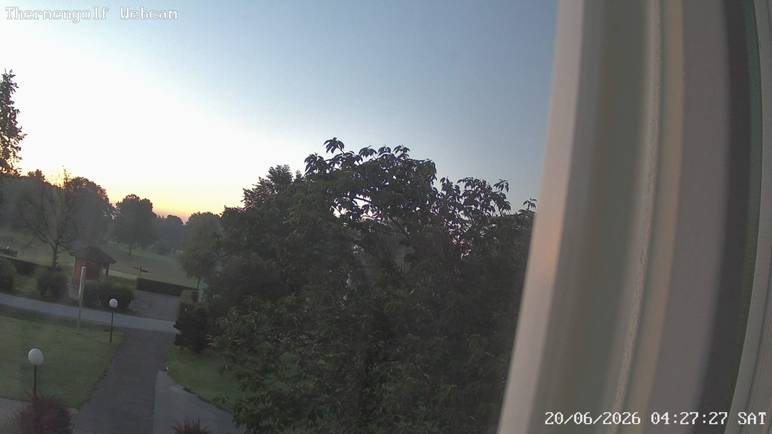 Archived image Webcam Loipersdorf: View Golf Course