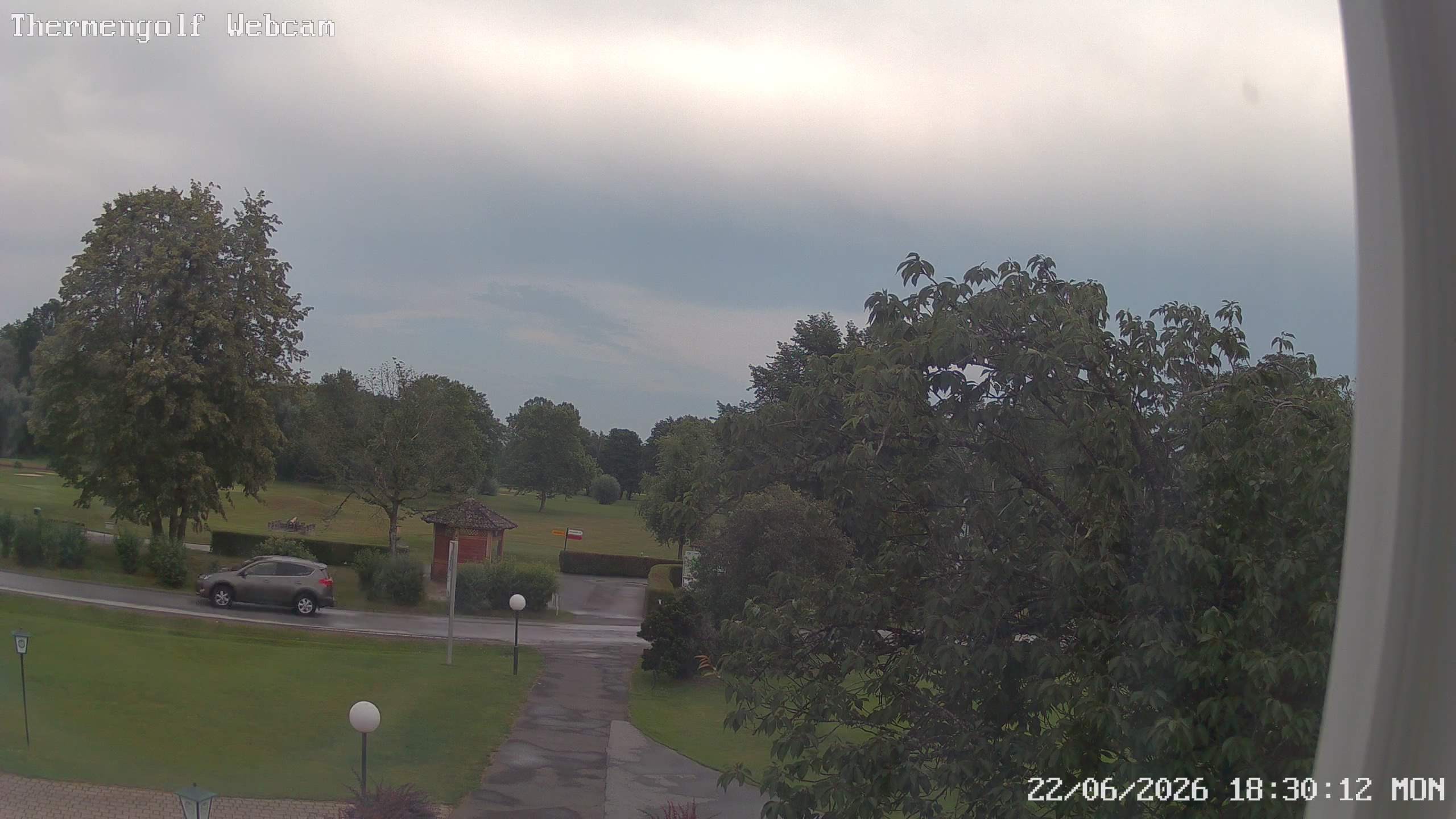 Archived image Webcam Loipersdorf: View Golf Course
