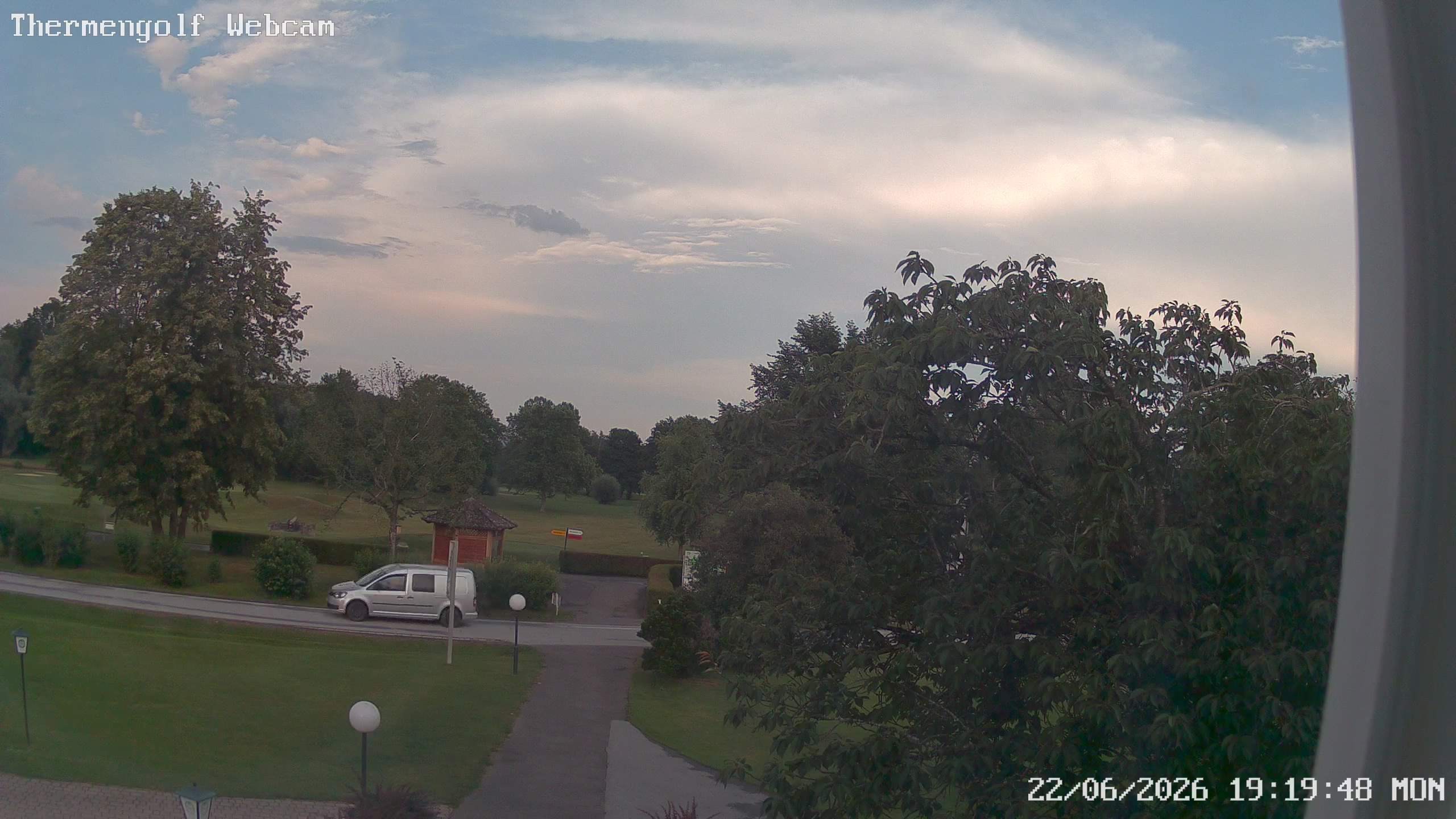 Archived image Webcam Loipersdorf: View Golf Course