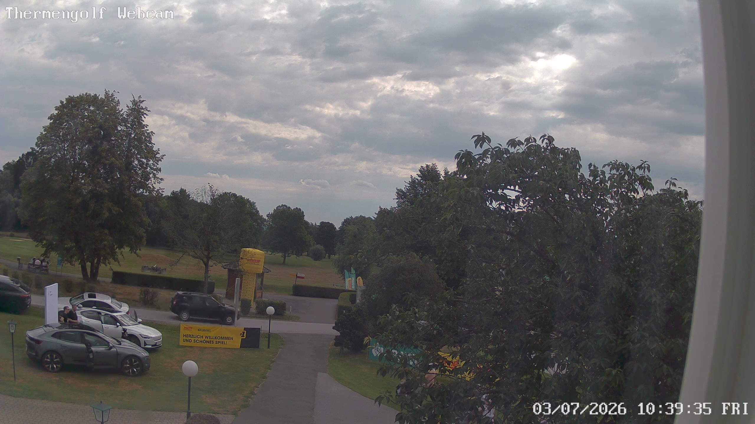 Archived image Webcam Loipersdorf: View Golf Course