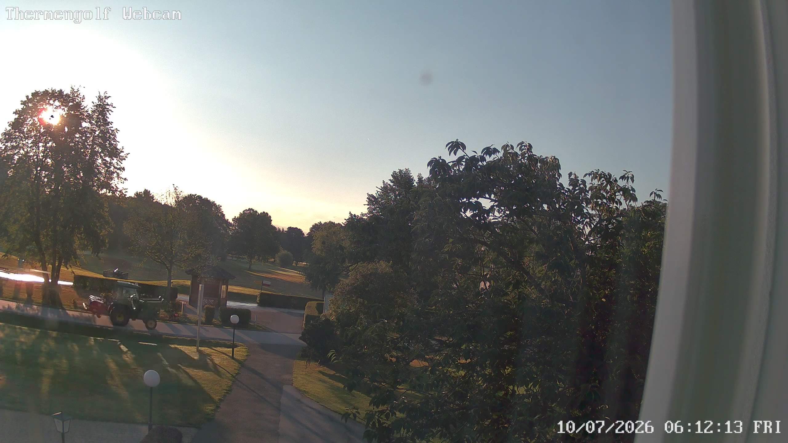 Archived image Webcam Loipersdorf: View Golf Course