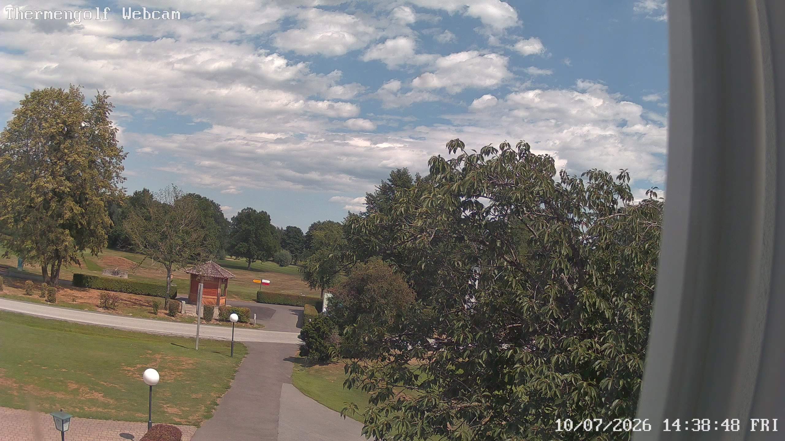 Archived image Webcam Loipersdorf: View Golf Course