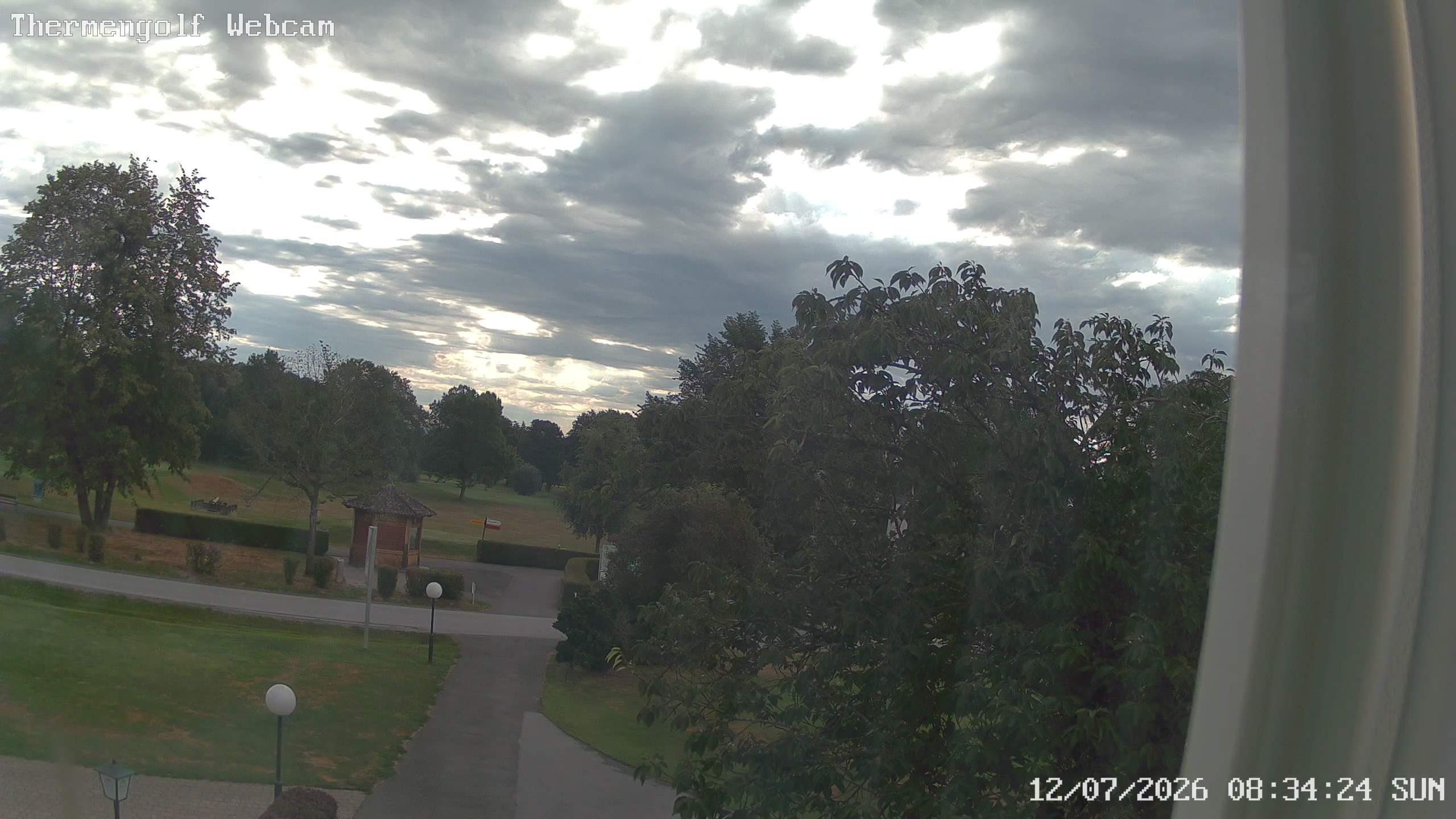 Archived image Webcam Loipersdorf: View Golf Course