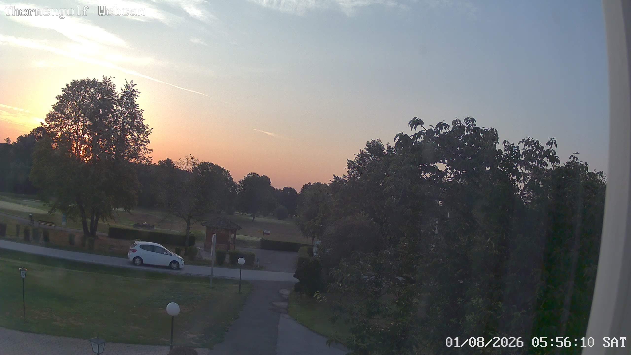 Archived image Webcam Loipersdorf: View Golf Course