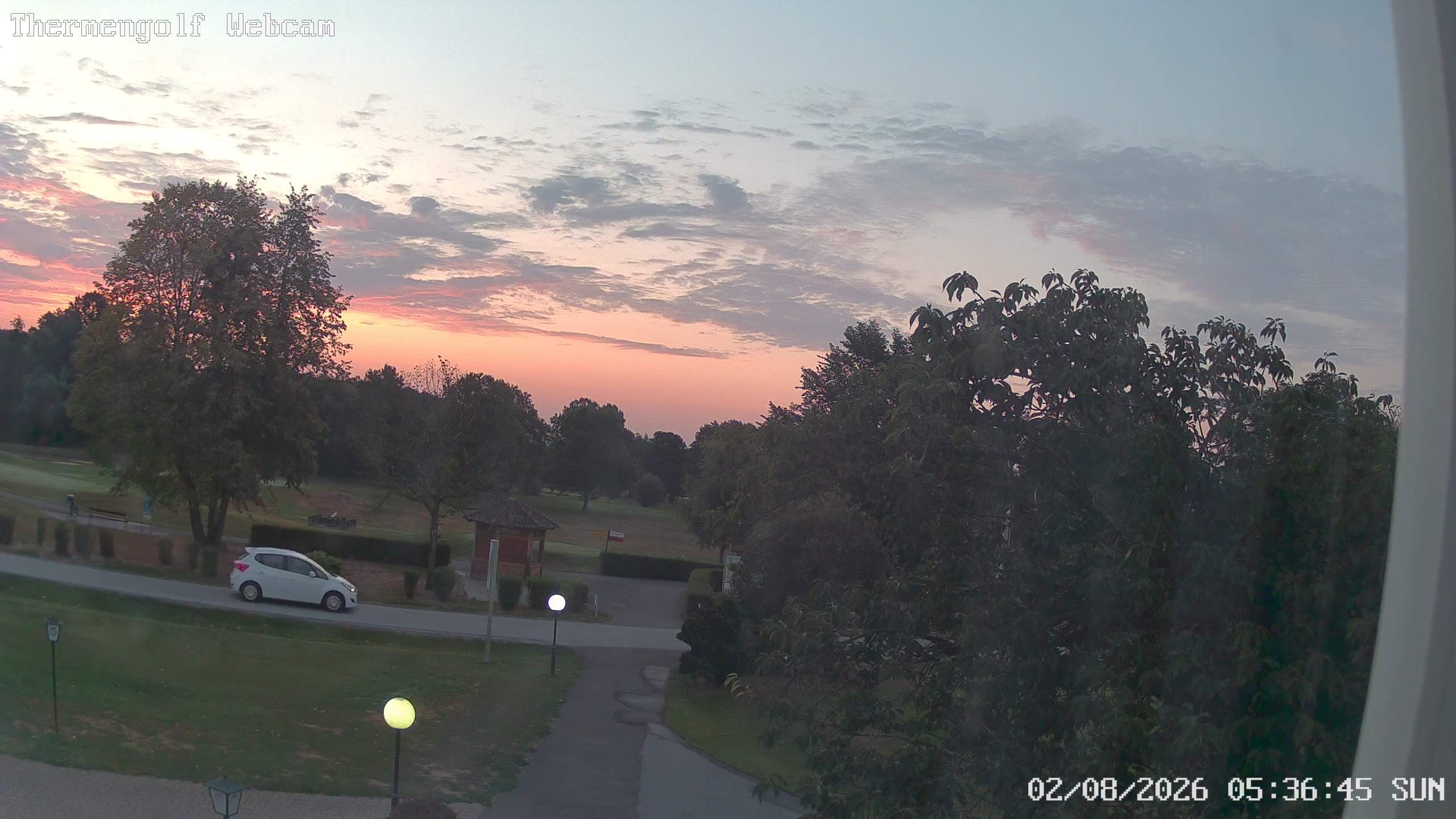 Archived image Webcam Loipersdorf: View Golf Course