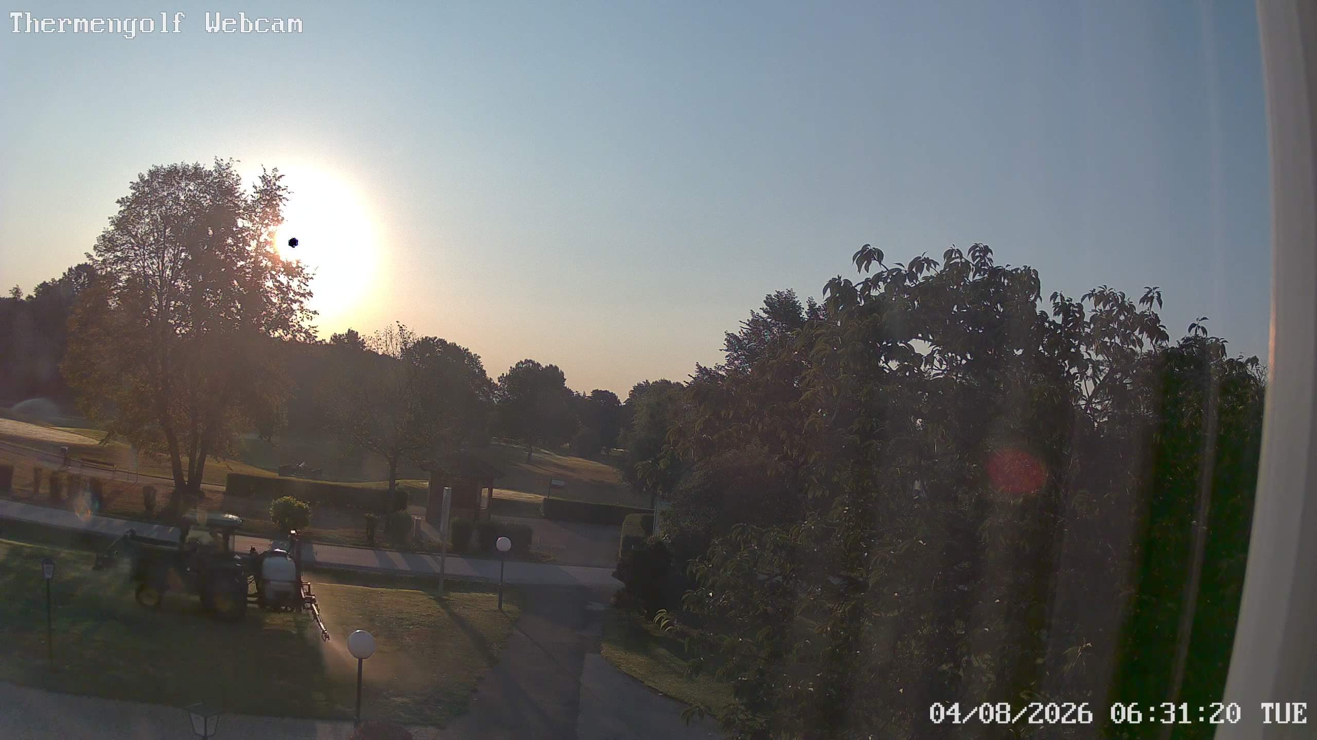 Archived image Webcam Loipersdorf: View Golf Course