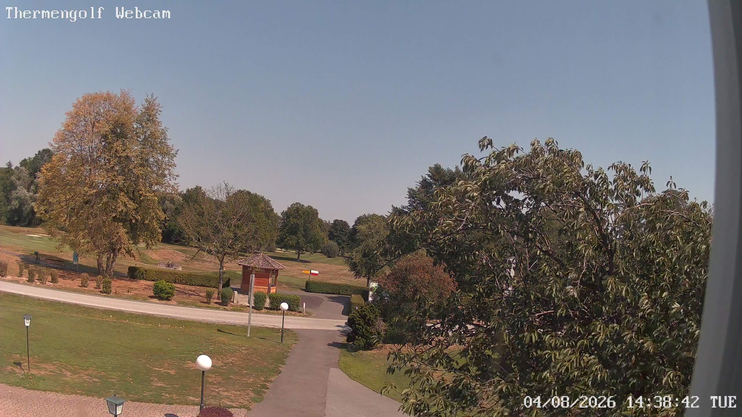 Archived image Webcam Loipersdorf: View Golf Course