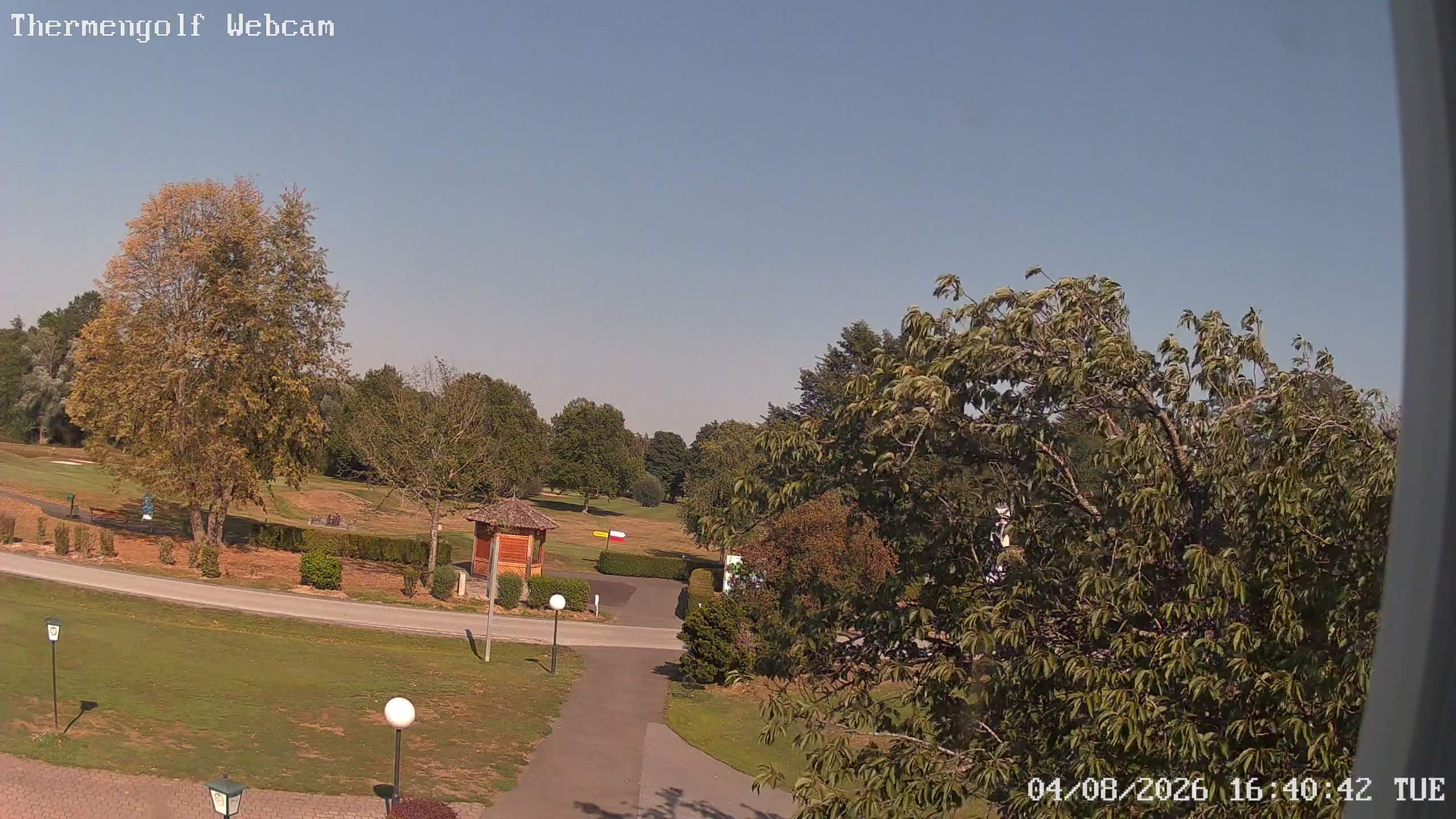 Archived image Webcam Loipersdorf: View Golf Course