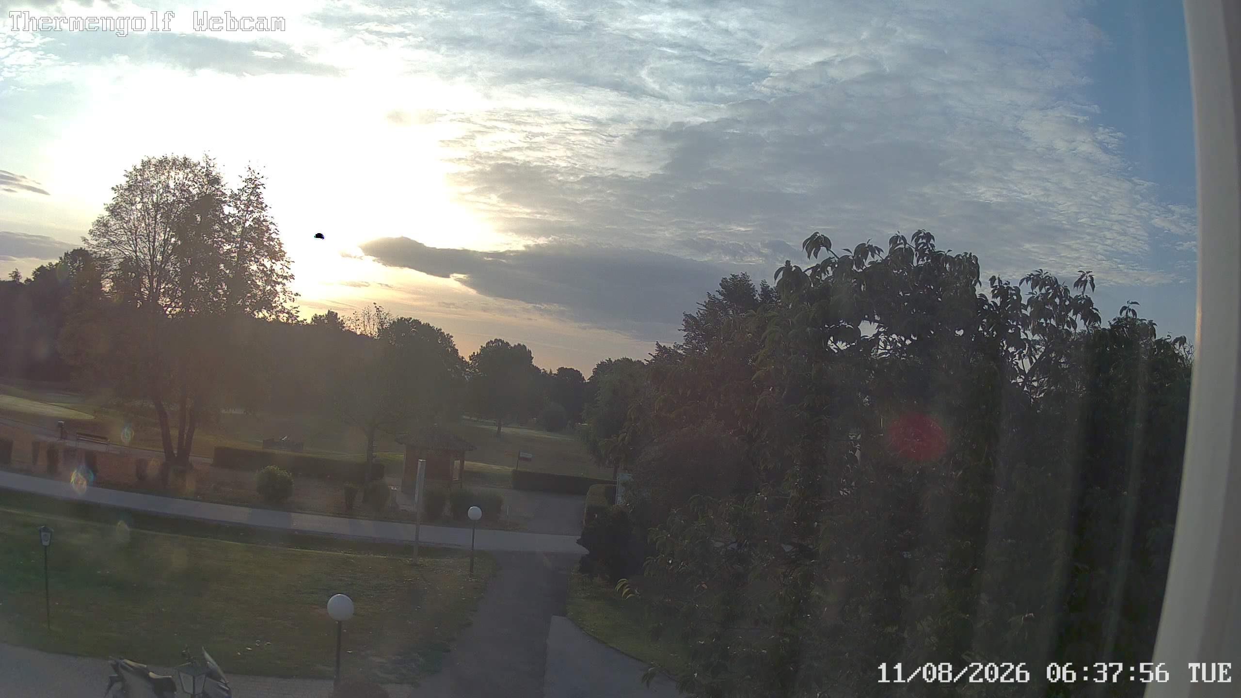 Archived image Webcam Loipersdorf: View Golf Course