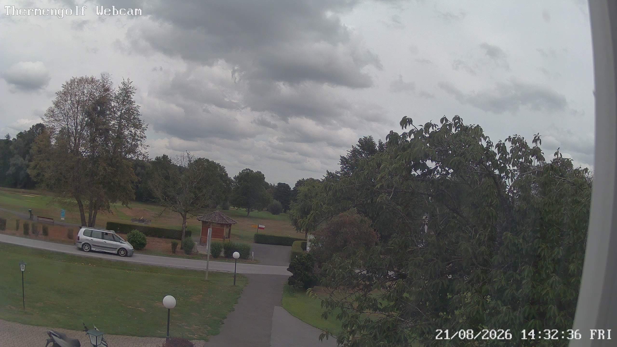 Archived image Webcam Loipersdorf: View Golf Course