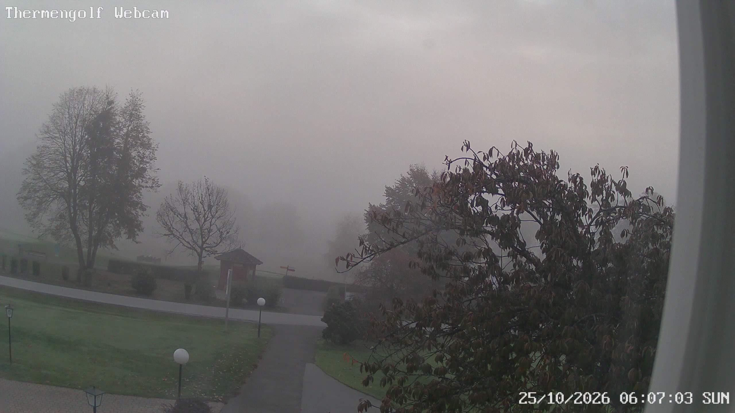 Archived image Webcam Loipersdorf: View Golf Course