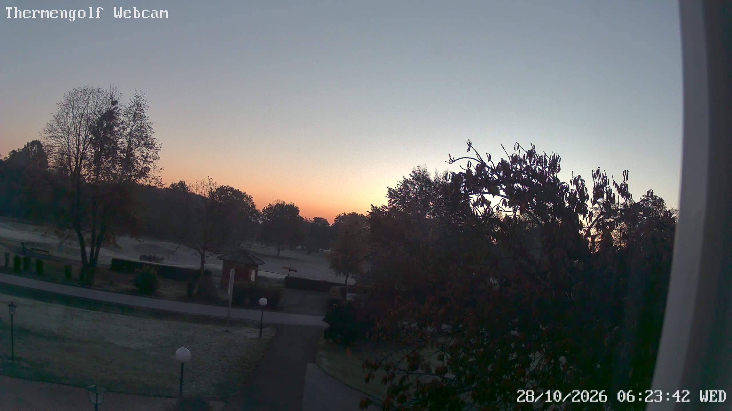 Archived image Webcam Loipersdorf: View Golf Course