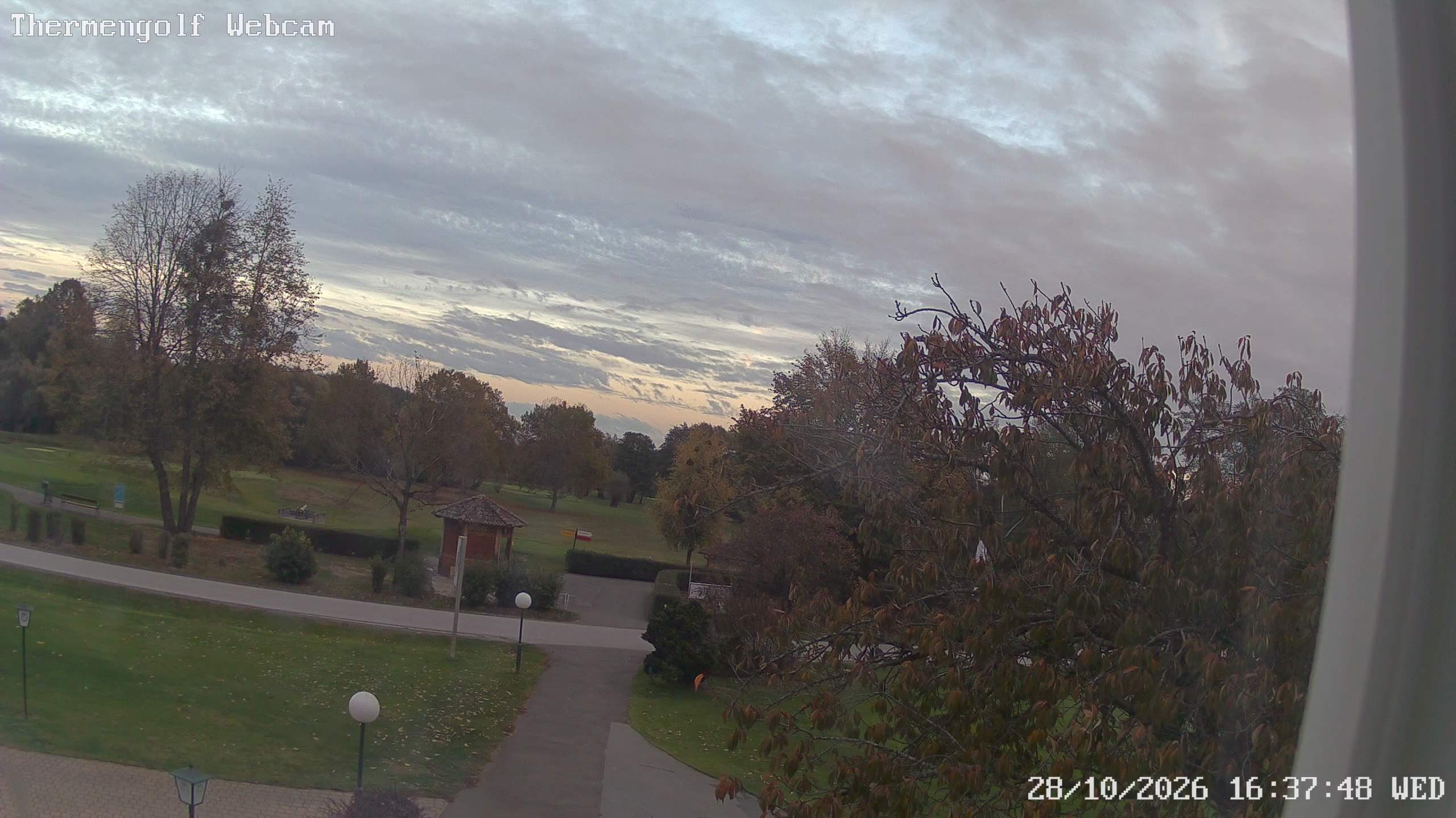 Archived image Webcam Loipersdorf: View Golf Course