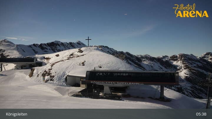 Archived image Webcam Top Station Larmach