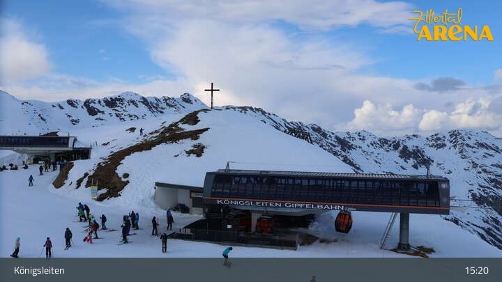 Archived image Webcam Top Station Larmach