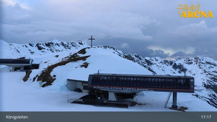 Archived image Webcam Top Station Larmach
