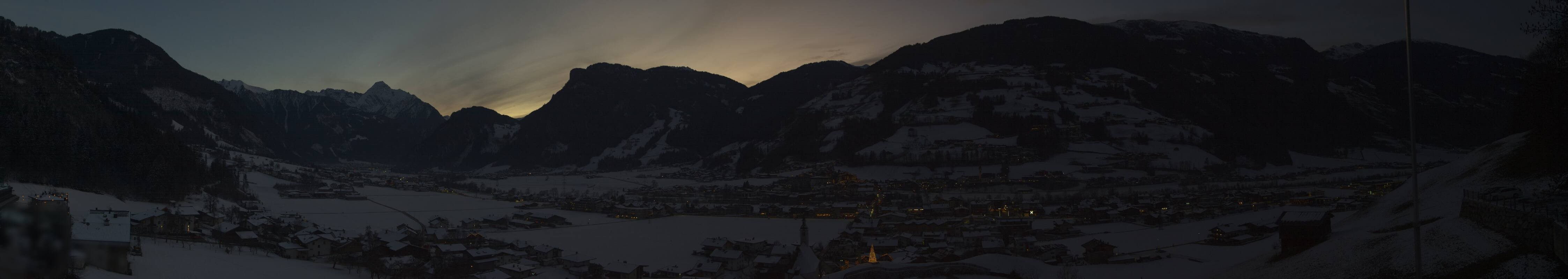 Archiv Foto Webcam Blick von Bichl auf Mayrhofen