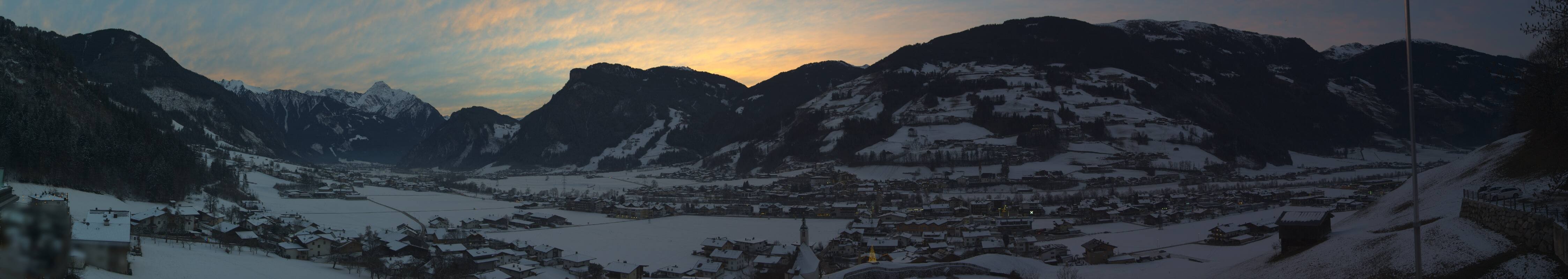 Archiv Foto Webcam Blick von Bichl auf Mayrhofen