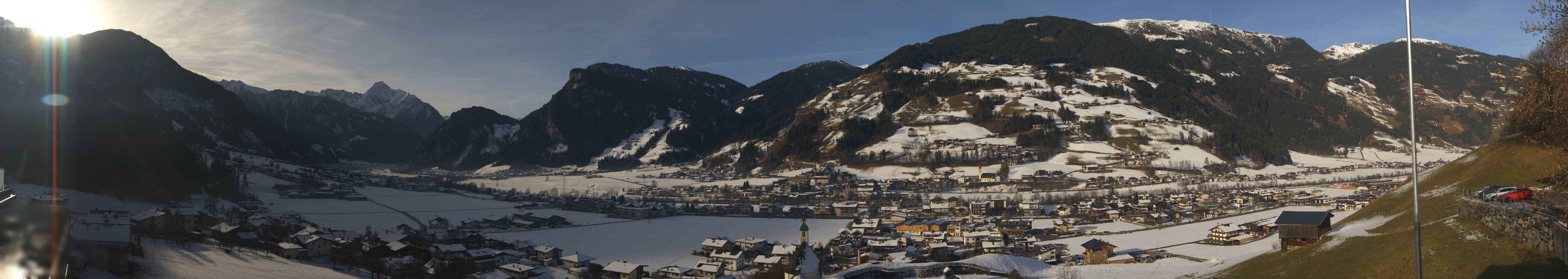Archived image Webcam Panoramic View Mayrhofen