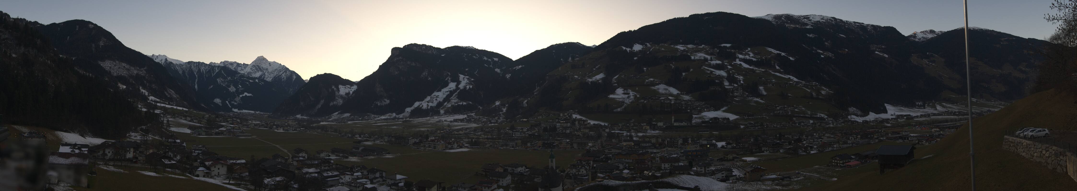 Archiv Foto Webcam Blick von Bichl auf Mayrhofen