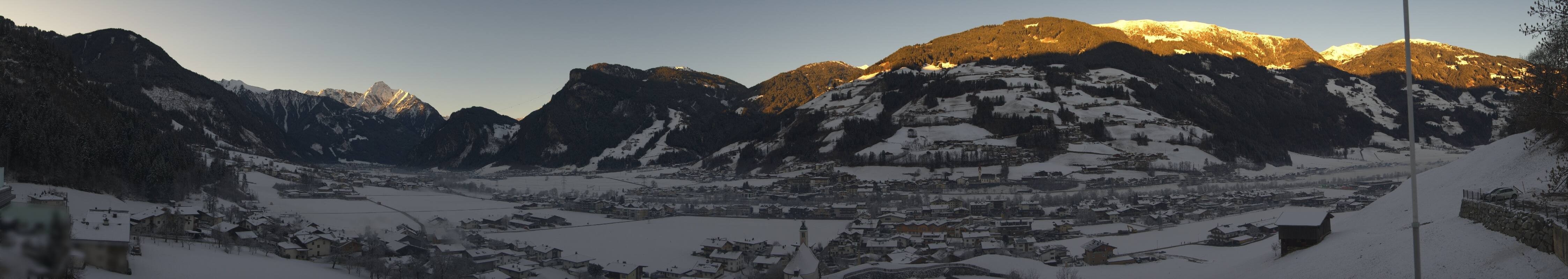 Archiv Foto Webcam Blick von Bichl auf Mayrhofen