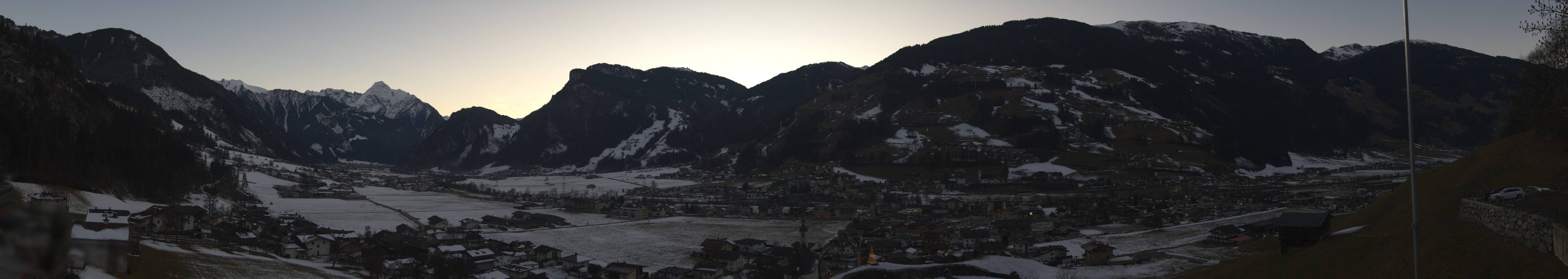 Archiv Foto Webcam Blick von Bichl auf Mayrhofen